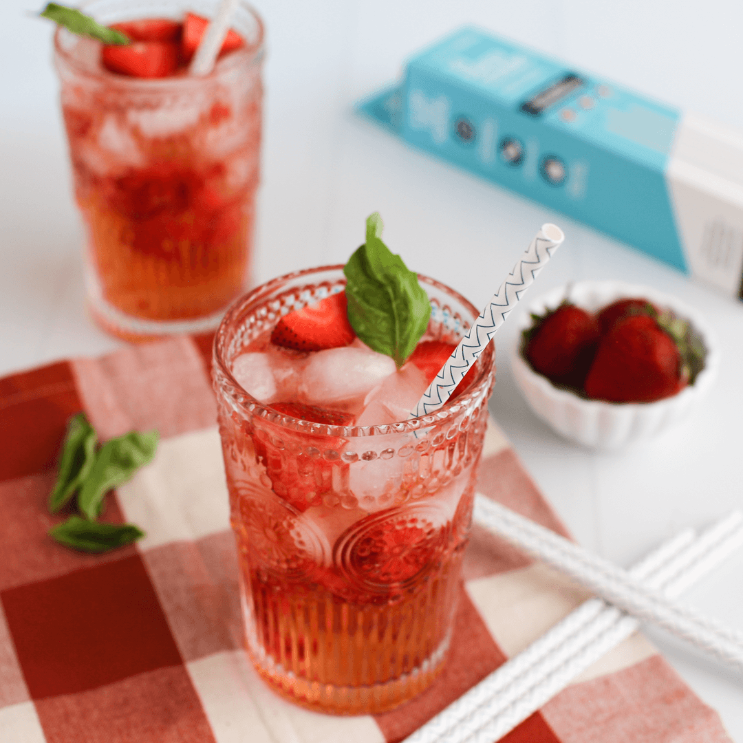 Strawberry Whiskey Smash – Lunchskins